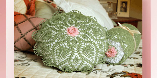 Pineapple Lace Round Pillow <br /><br /><font color=