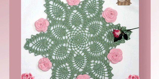 Pineapples and Roses Doily  <br /><br /><font color=